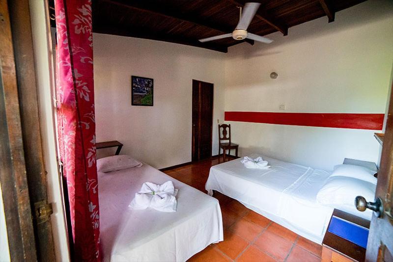 Hotel Hibiscus Cabina 4 Playa Junquillal Extérieur photo