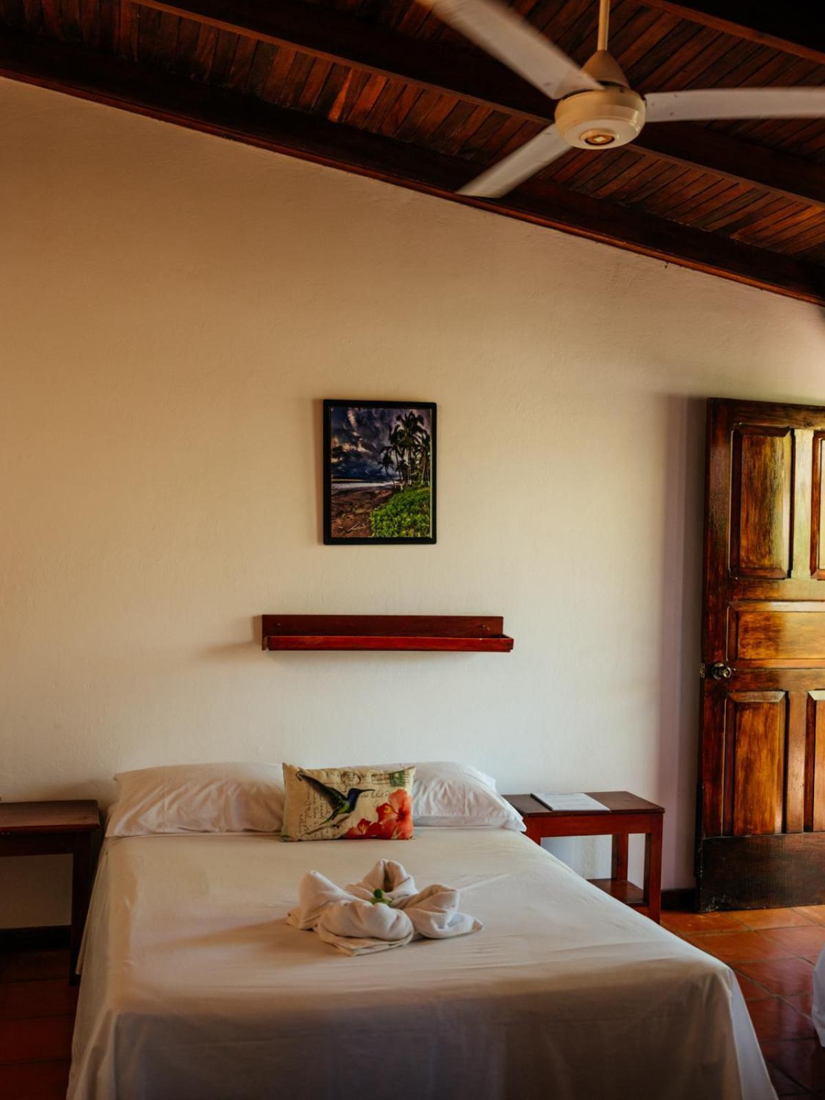 Hotel Hibiscus Cabina 4 Playa Junquillal Extérieur photo